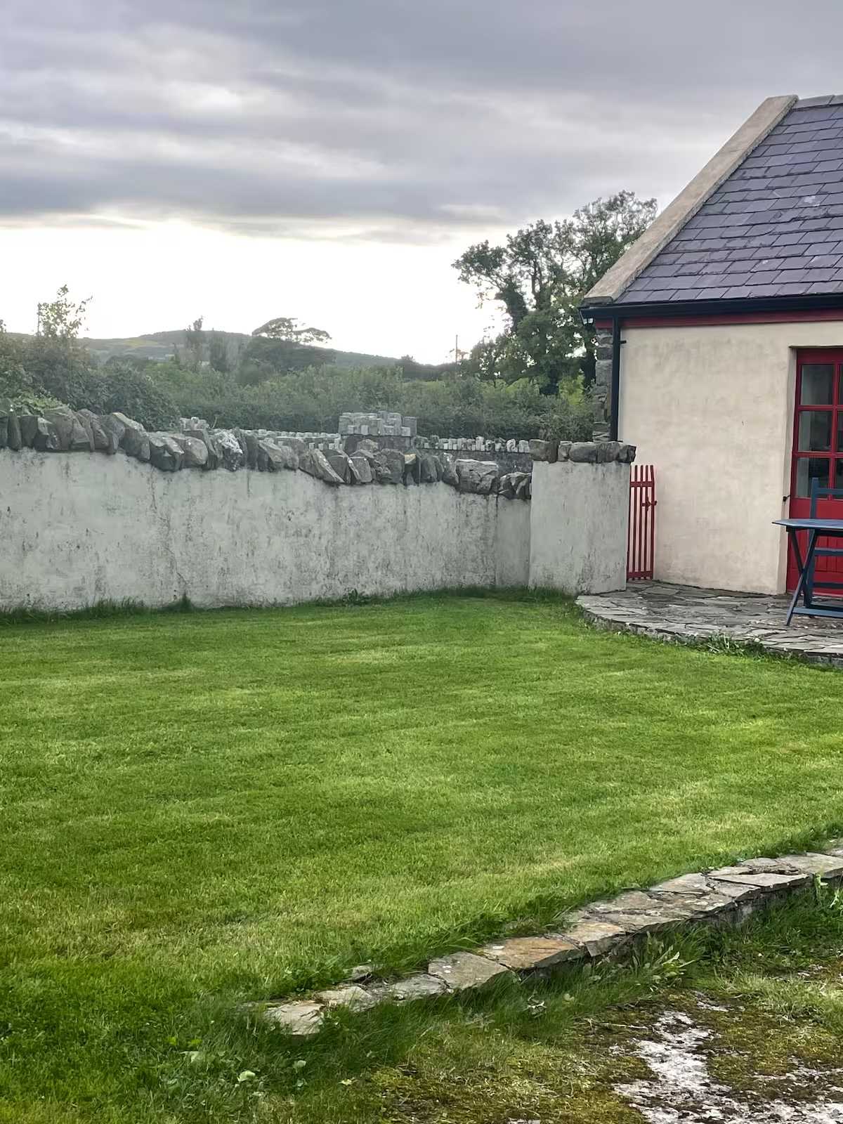 Garden and countryside setting at Ringcladdy Cottage