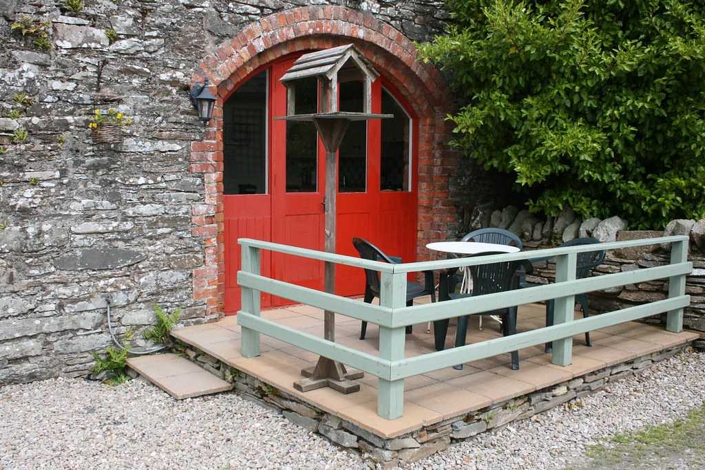 Outdoor seating at Stable Cottage