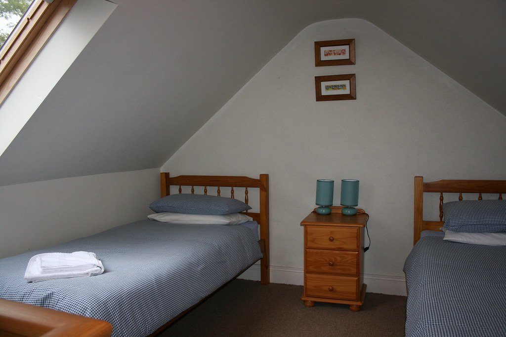 bedroom 3 (attic)